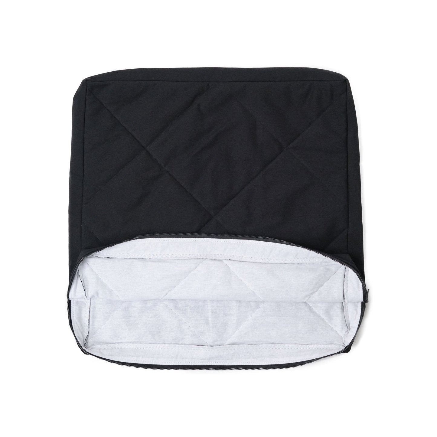 Cover with a zipper