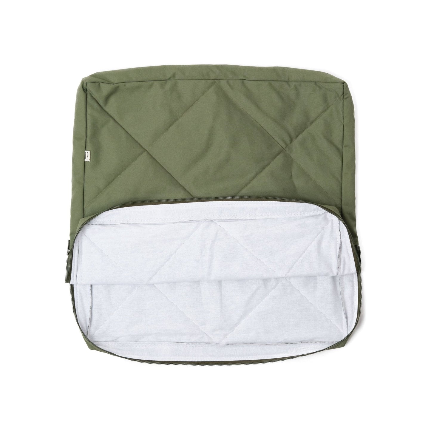 Cover with a zipper
